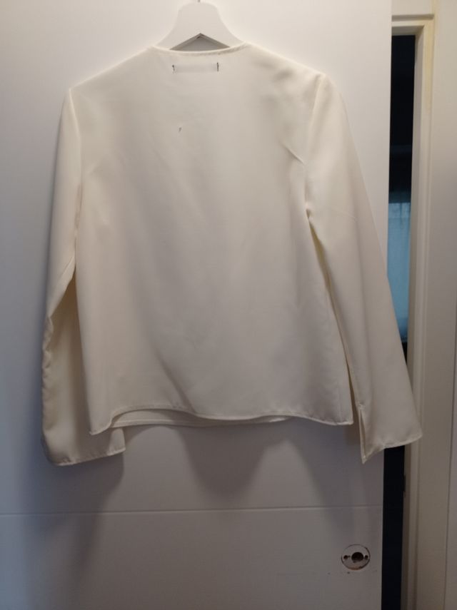 Blusa Sfera M crema NUEVA
