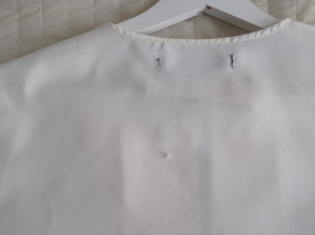 Blusa Sfera M crema NUEVA