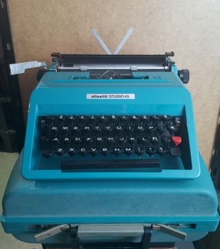MÁQUINA DE ESCRIBIR OLIVETTI STUDIO 45
