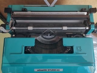 MÁQUINA DE ESCRIBIR OLIVETTI STUDIO 45