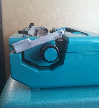 MÁQUINA DE ESCRIBIR OLIVETTI STUDIO 45