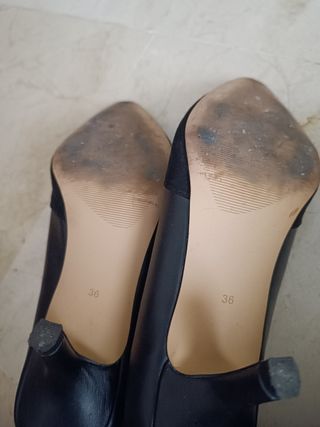 zapatos de tacón negro