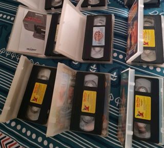 Películas Disney VHS y Warner Bros
