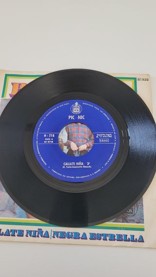Pic Nic  Callate Niñasingle 45RPM