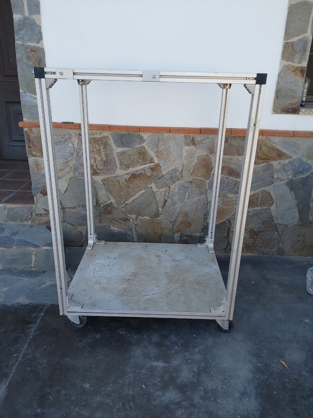 estructura de aluminio con ruedas