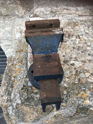 Tornillo banco antiguo