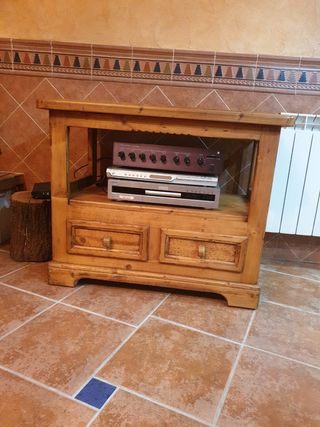 Mesa para televisión