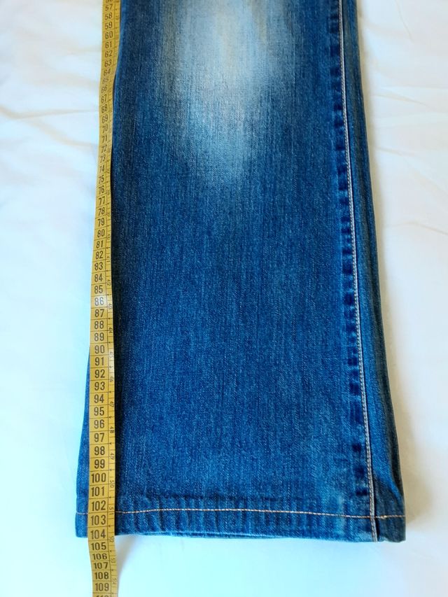 Pantalón tejano, de pierna ancha