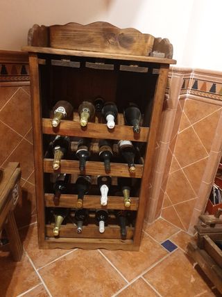 Mueble para botellas y copas