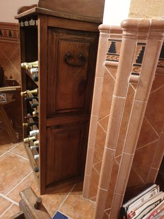 Mueble para botellas y copas