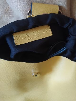 Bolso amarillo Zara