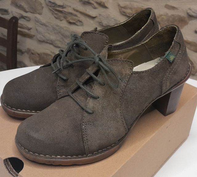 Scarpe El Naturalista con lacci e tacco
