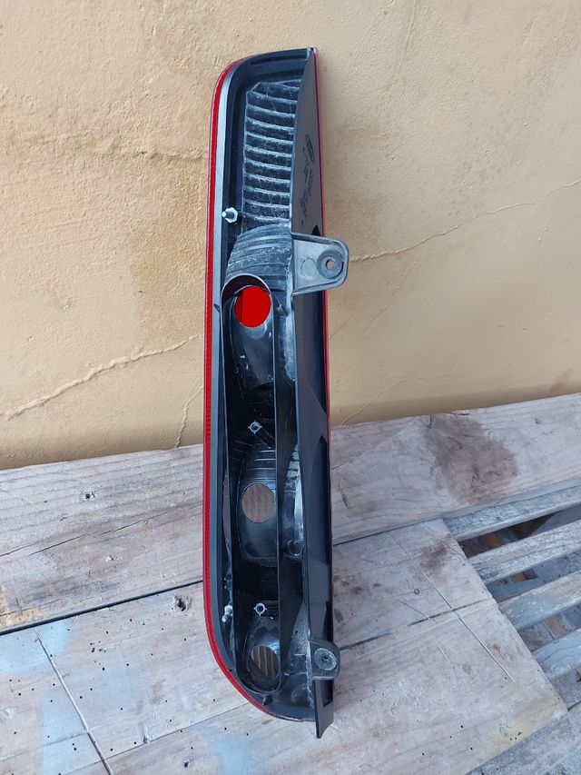 Foco trasero ford focus