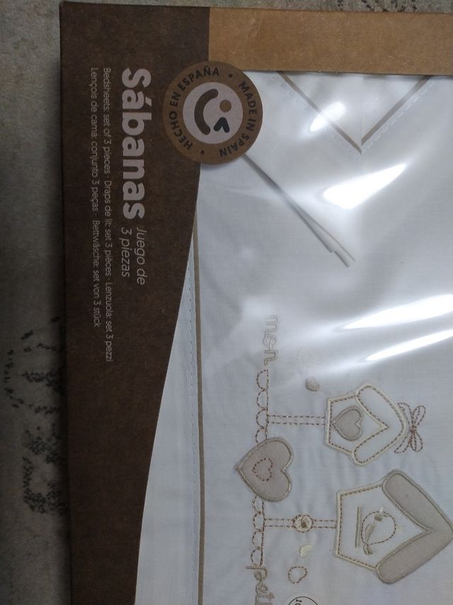 Sabanas Minicuna.  Sin estrenar.