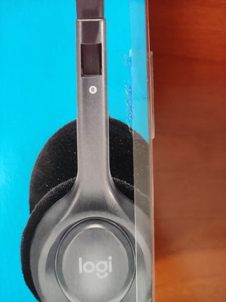 Auriculares con micrófono Logi H110 nuevos