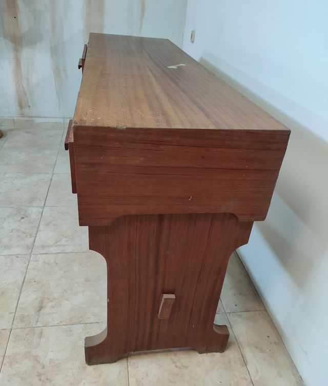 APARADOR DE MADERA VINTAGE. MOSTRADOR.