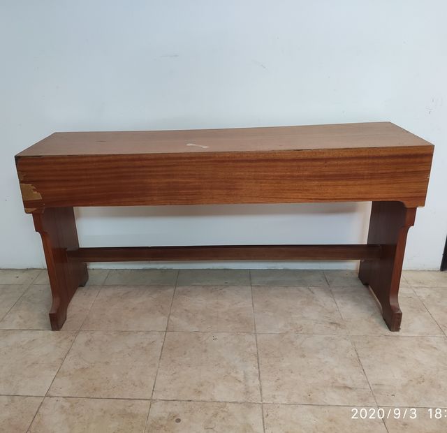 APARADOR DE MADERA VINTAGE. MOSTRADOR.