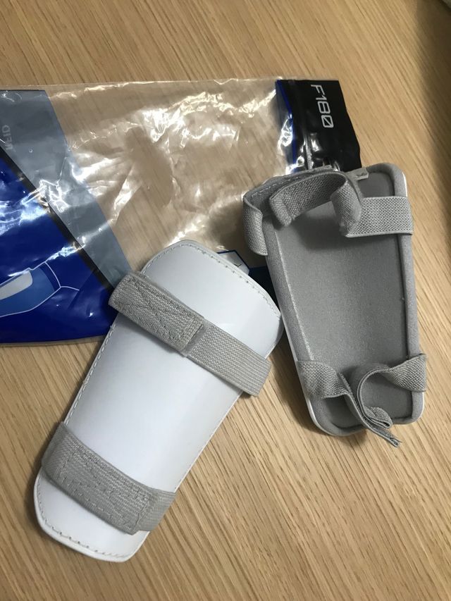 Espinilleras fútbol niño