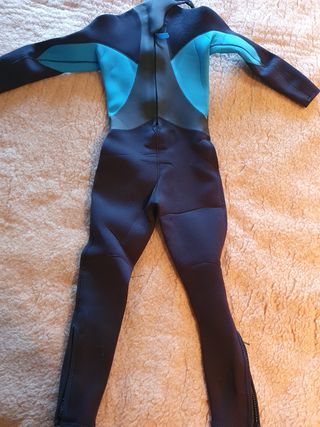 TRAJE NEOPRENO SURF LARGO. TALLA 9/10. POCO USO