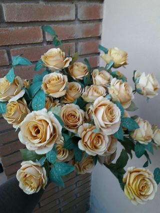 Fiori finti rose Flores falsas rosas 
