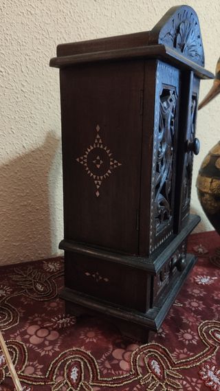 ANTIGUO ARMARIO JOYERO DE LA INDIA CON NÁCAR