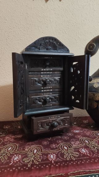 ANTIGUO ARMARIO JOYERO DE LA INDIA CON NÁCAR