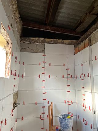 Reforma de cuarto de baño y suelo.