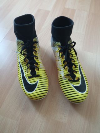botas de fútbol Nike,tacos