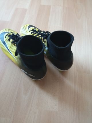 botas de fútbol Nike,tacos