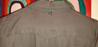 Camisa Twin Set caqui de tachuelas