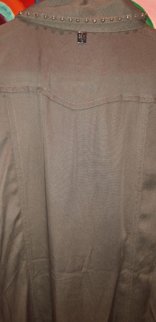 Camisa Twin Set caqui de tachuelas