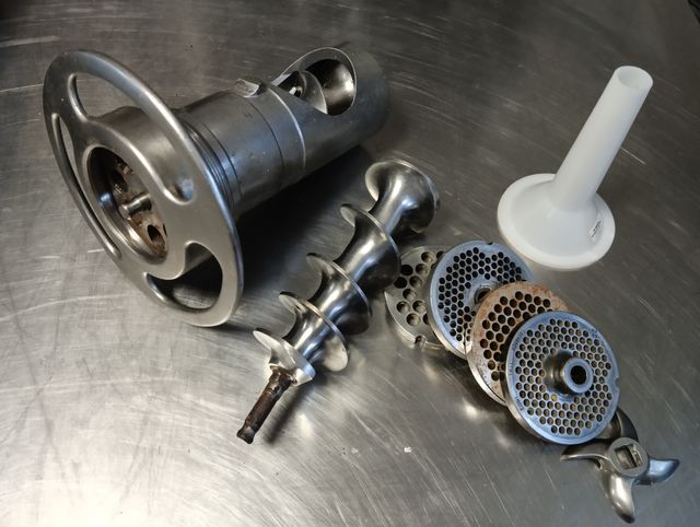 Boca ,espiral ,tuerca inox para picadora P-22