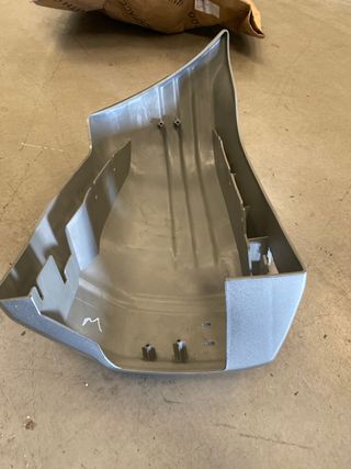 Paragolpes punta delantera izquierda Mitsubichi mo