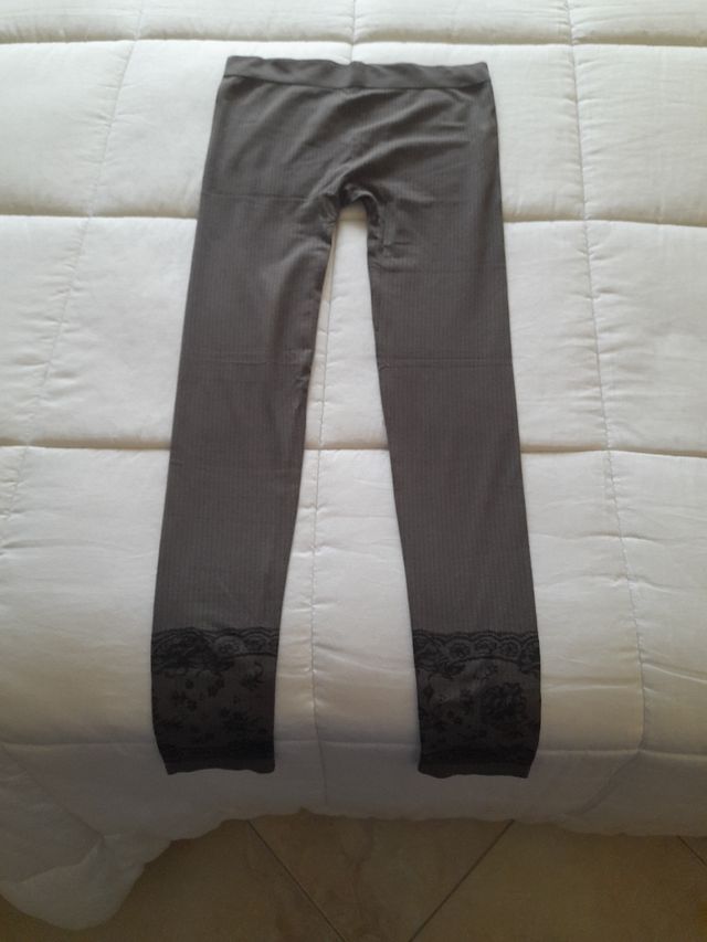 Leggins con stampa al fondo gamba