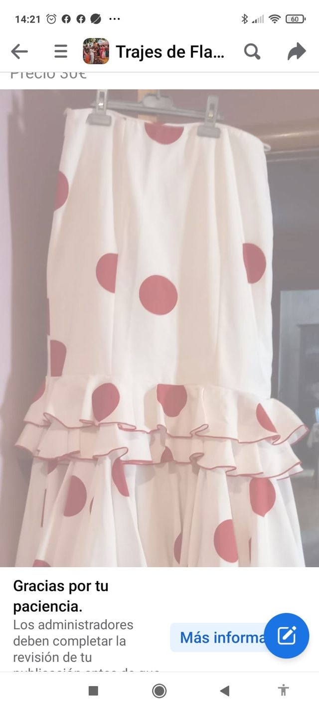 Falda flamenca beige y lunar rojo de crespón