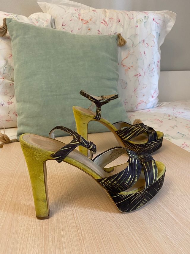 Zapato tacón Zara. Talla 40