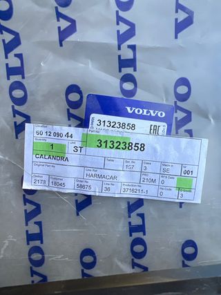 Rejilla inferior parachoques delantero Volvo