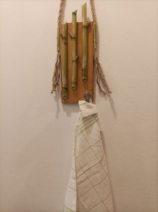 decoración porta llaves en madera y bambú