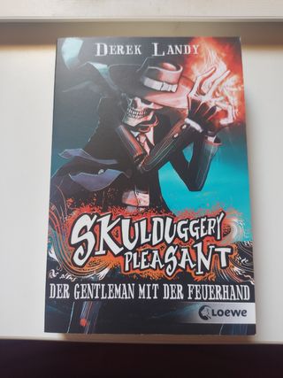 Skulduggery Pleasant