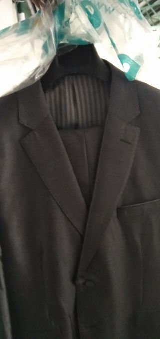 traje