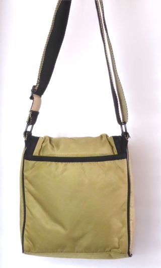 Bolso bandolera Calvin Klein color camello