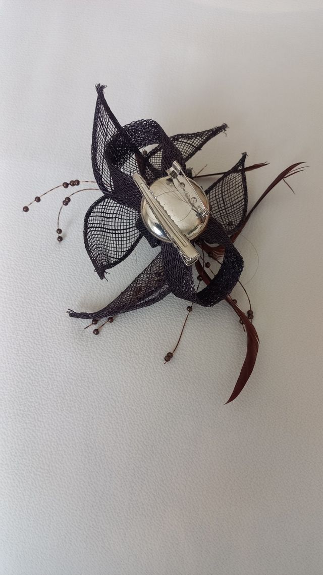 Tocado fiesta marron