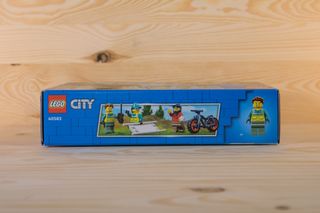 LEGO 4x4 Off-Road Ambulance Rescue (40582)