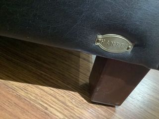 Sofá Chester,ideal para oficinas y casa .