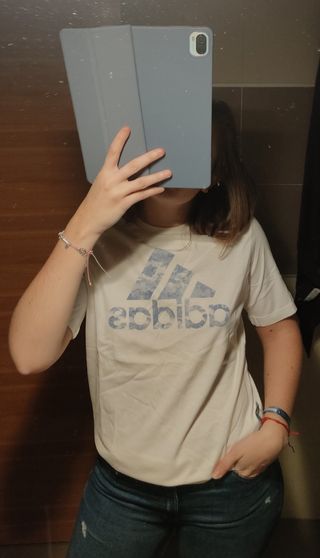 Camiseta adidas