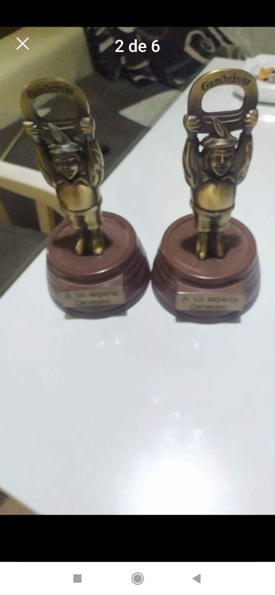 Coppia di apribottiglie. Cruz. Campo Gambrinus