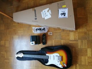 Guitarra Donner modelo stratocaster para zurdos.