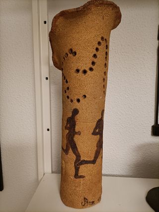 ÁNFORA GRIEGA CON ATLETAS CORRIENDO