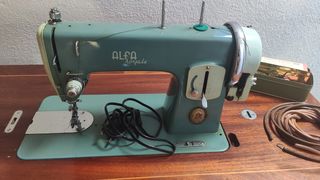 Máquina de coser Alfa Royale 63