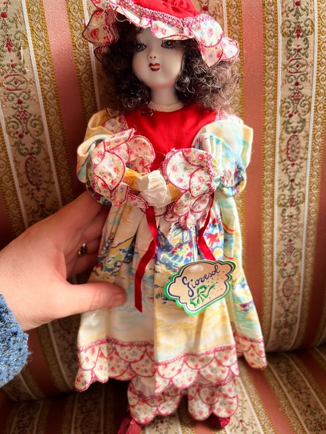 Bambola biscuit nuova con etichetta